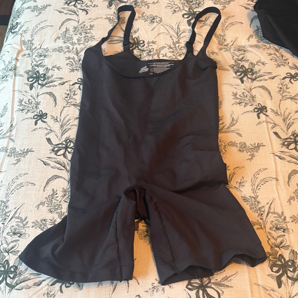 Maidenform Sweet Nothings Black Shapewear - Picture 3 of 6